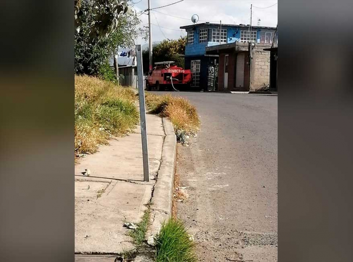 Bomberos haciendo uso indebido de pipas