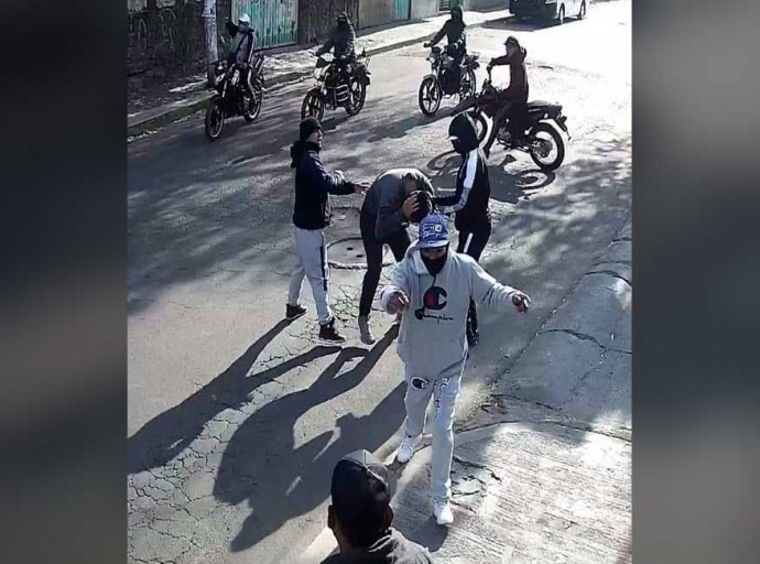 Se organizan para asaltar en motos