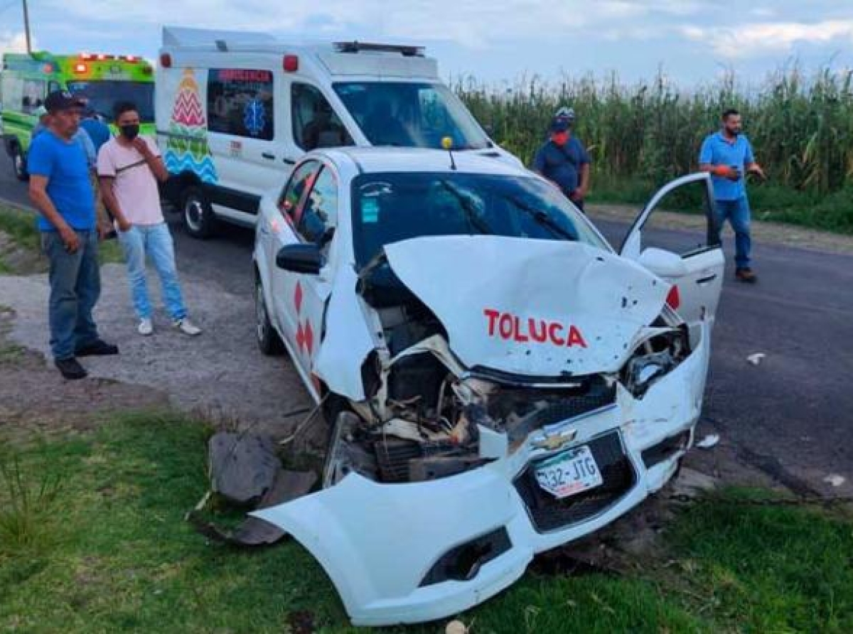 Ciclista provoca aparatoso choque