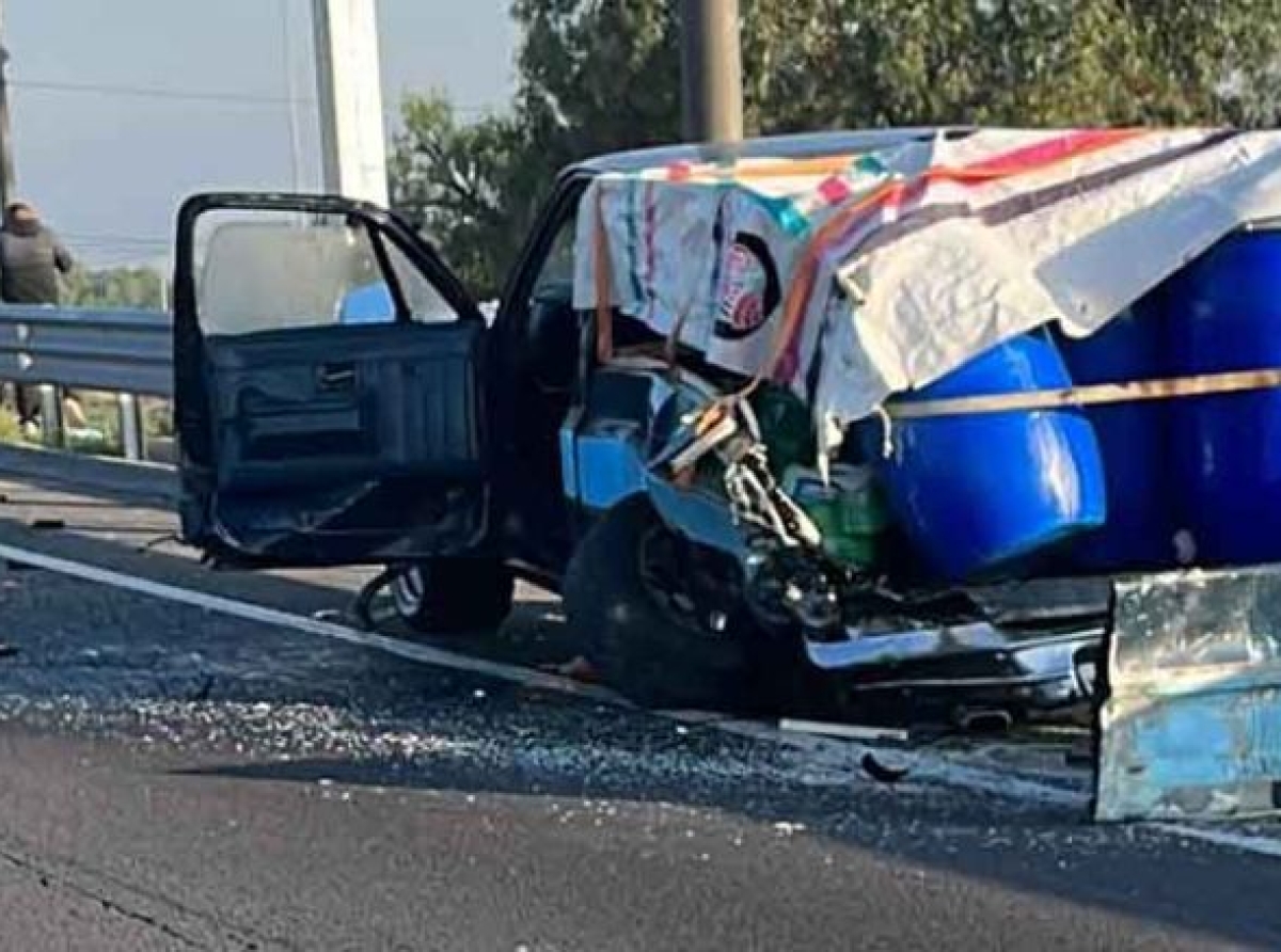 Muere arrollado mientras cambiaba una llanta, en el Circuito Exterior Mexiquense