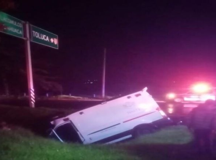 Se accidenta ambulancia en la Toluca-Atlacomulco