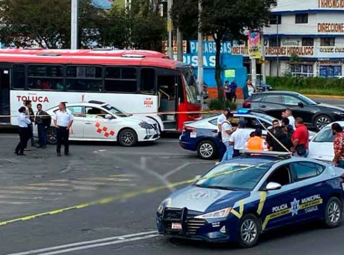 Cafre arrolla y mata a jovencita
