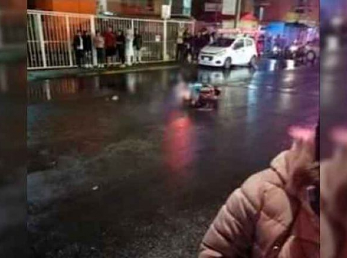 Muere atropellado estudiante en moto