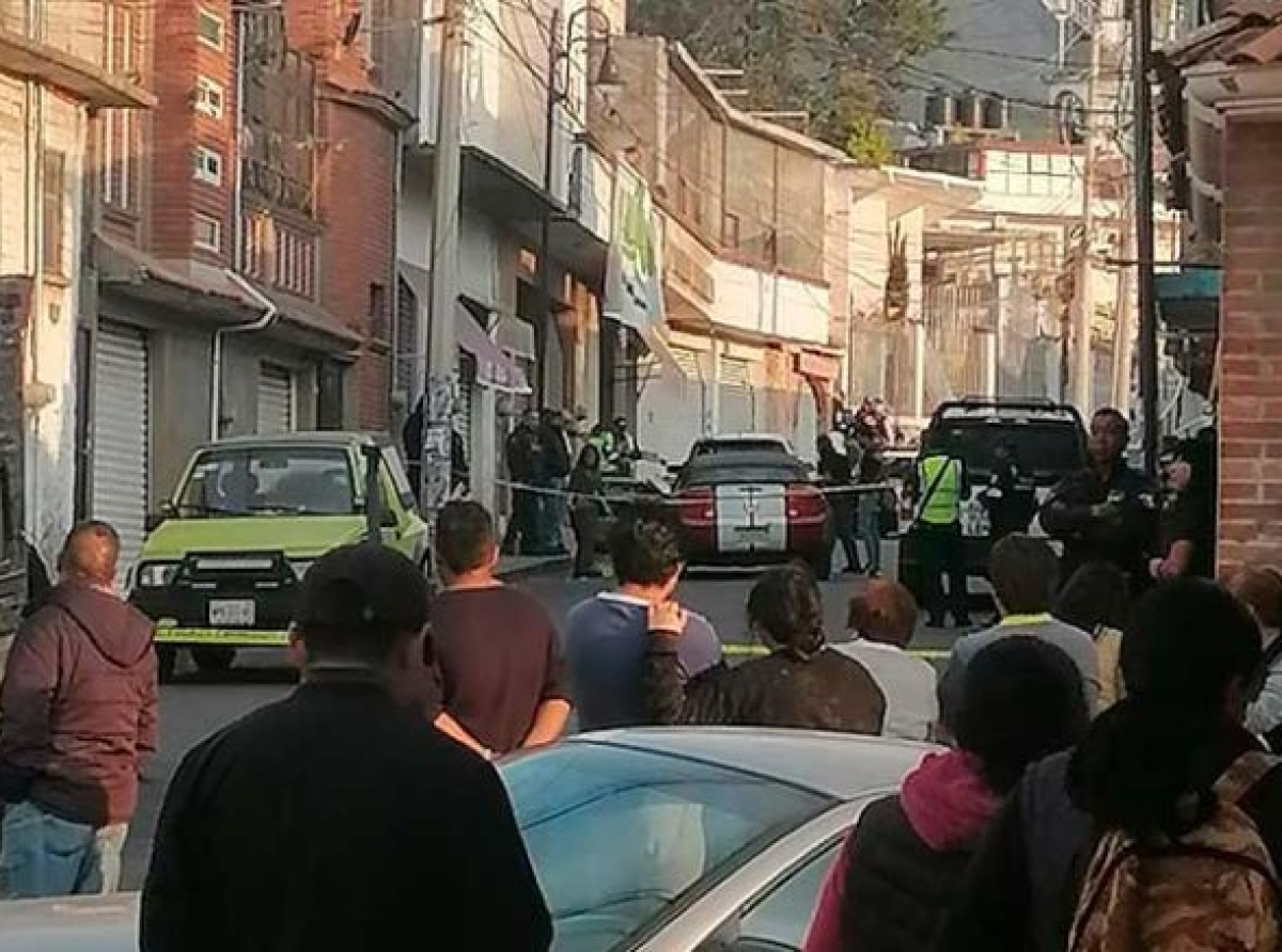 A balazos asesinan a hombre en su auto