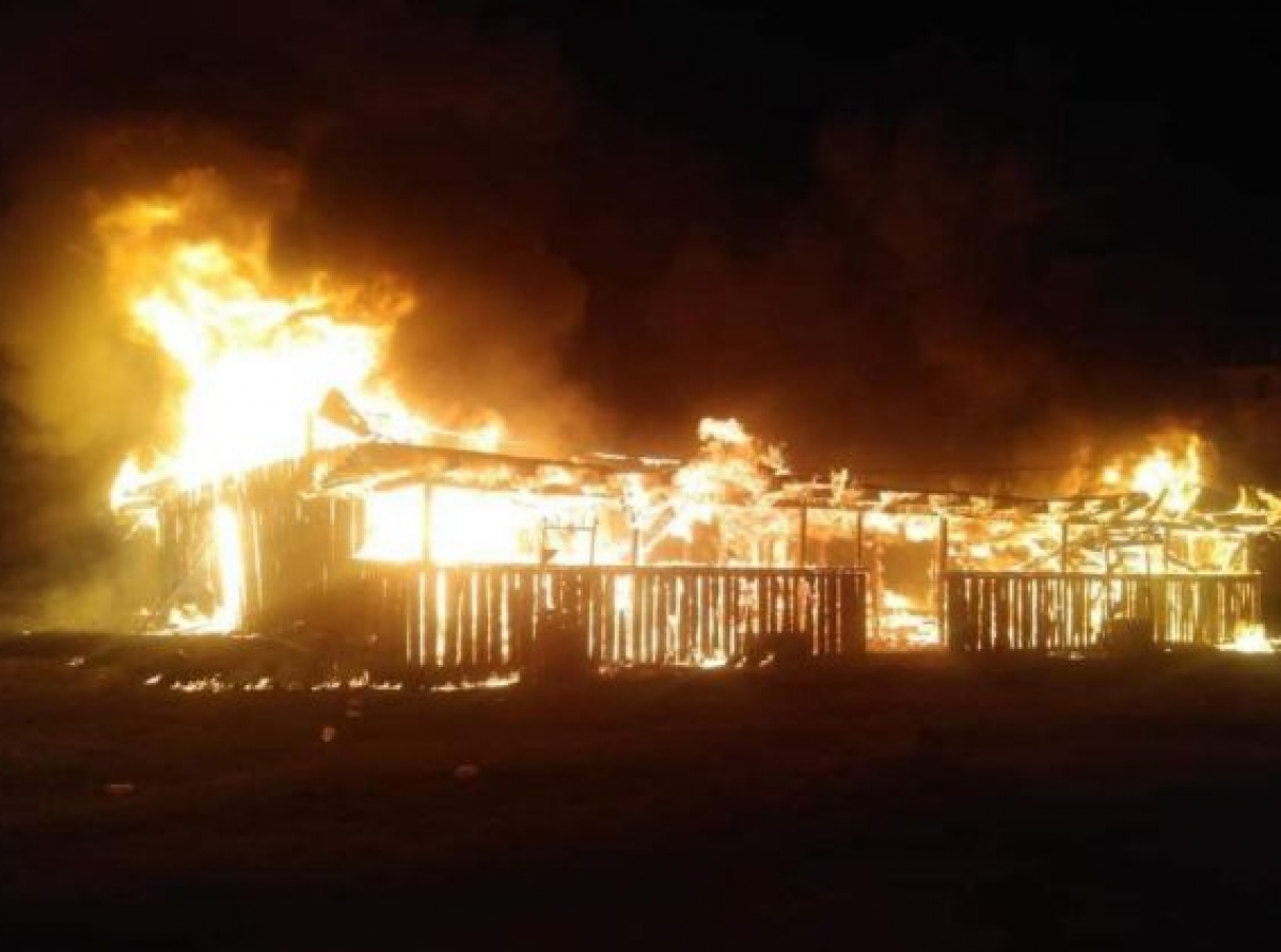 Arde cabaña en Texcaltitlán