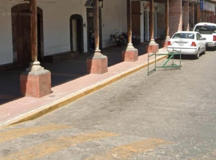 Hallan dos cuerpos embolsados como amenaza al alcalde
