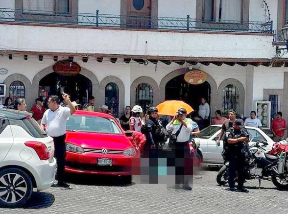 Hombre se desvanece y muere en calles de Valle de Bravo