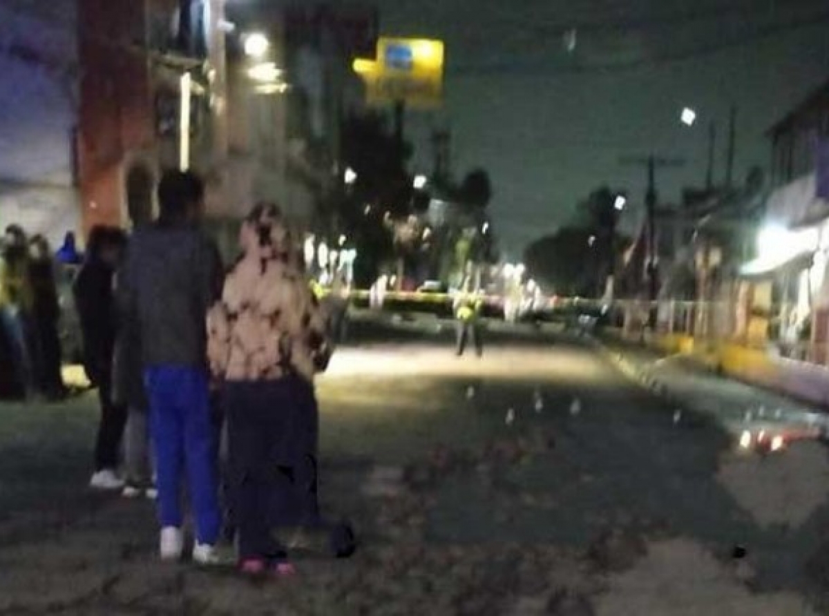Asesinan a balazos a dos hombres durante riña