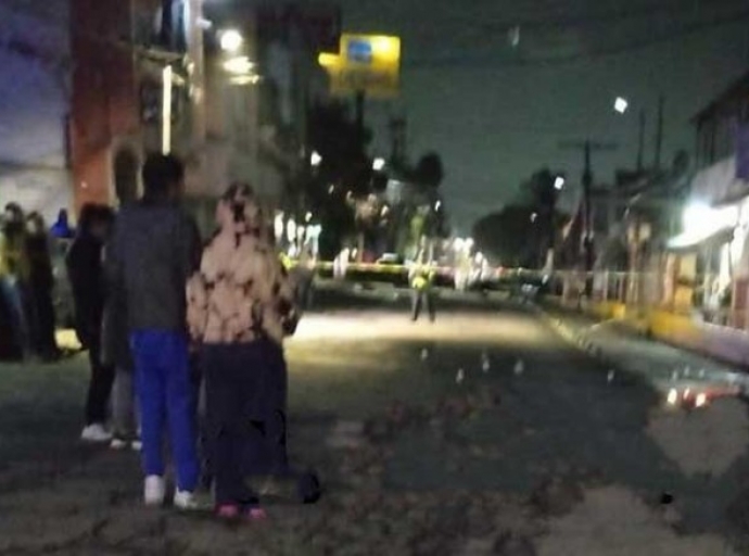 Asesinan a balazos a dos hombres durante riña