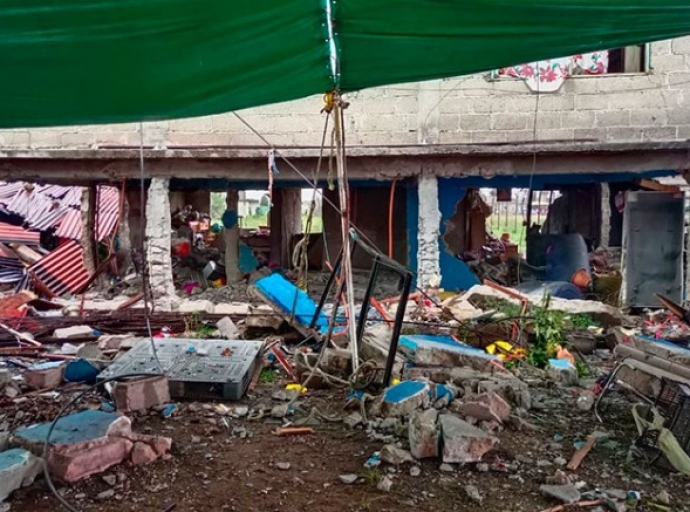 Brutal explosión destroza vivienda