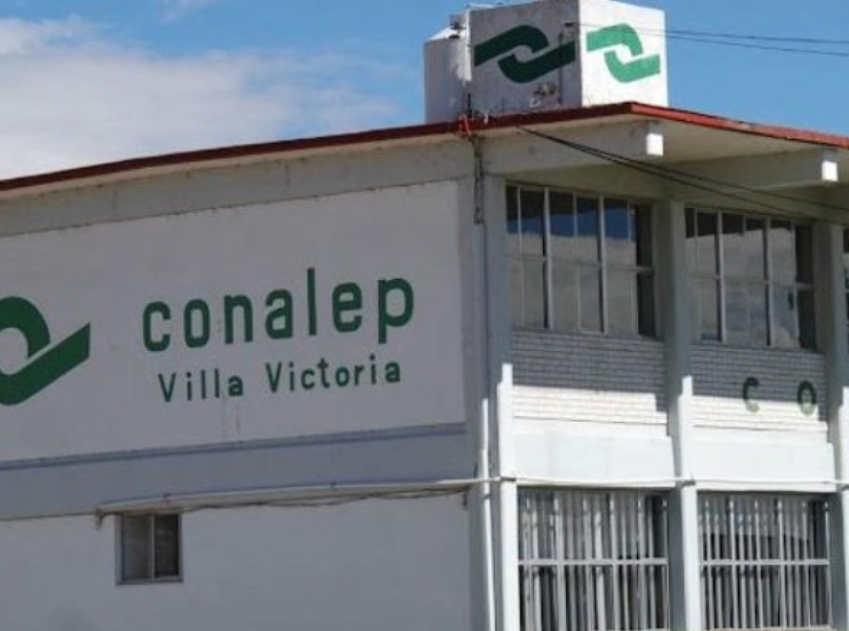 Atacan a balazos a estudiantes
