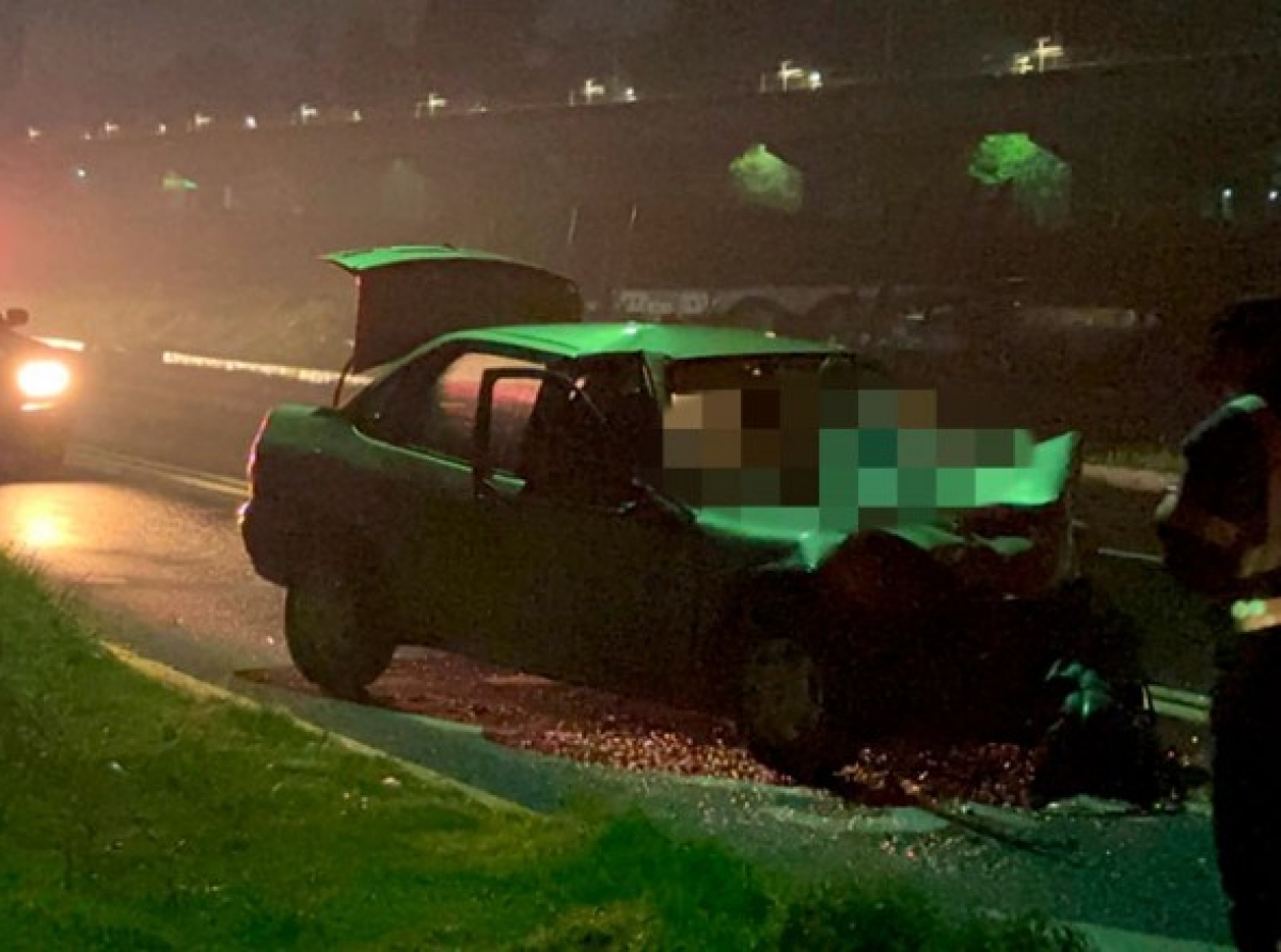 Fatal accidente, automovilista muere sobre Las Torres