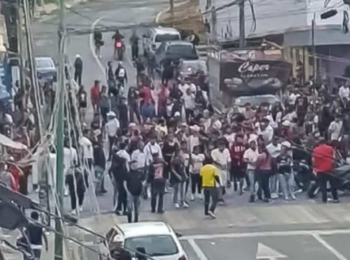 Riña en Mercado 16 de Septiembre deja cinco heridos