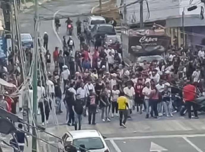 Riña en Mercado 16 de Septiembre deja cinco heridos