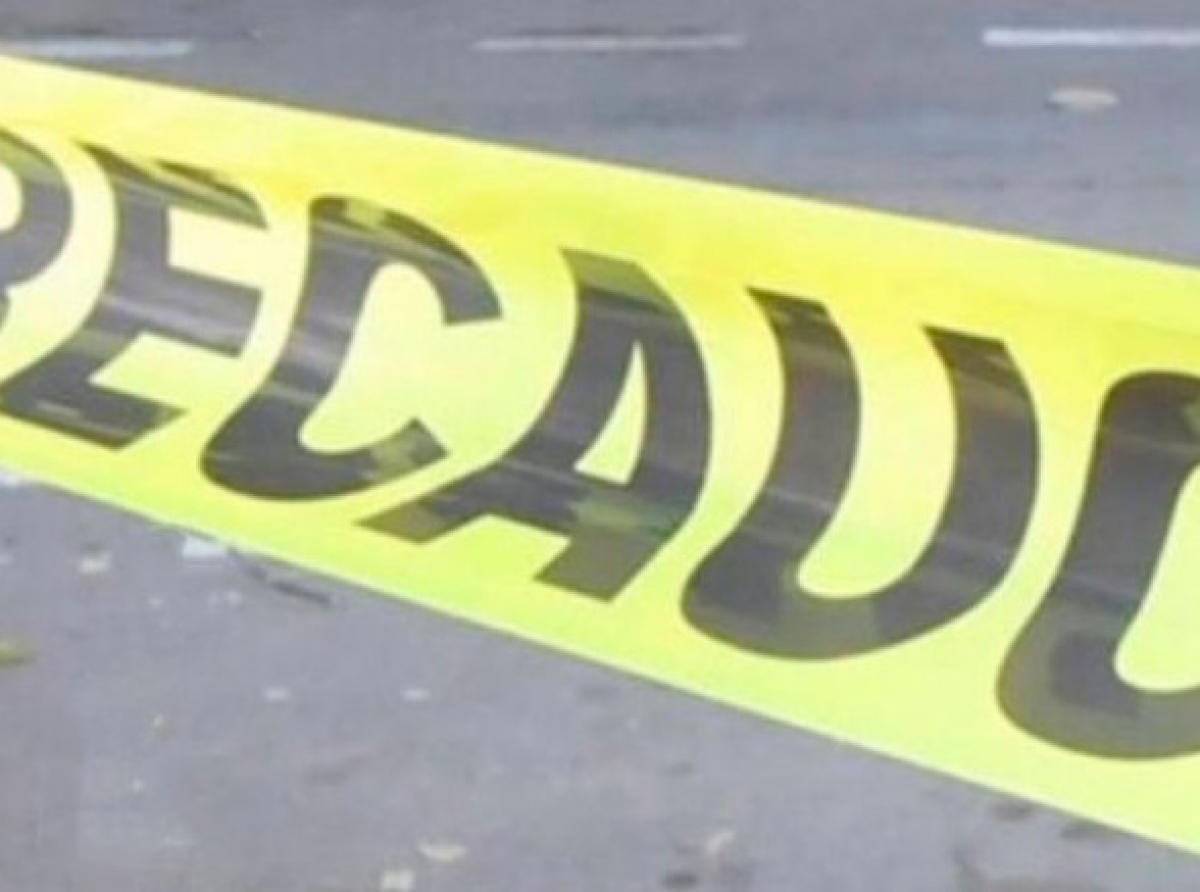 Hallan cuerpo de hombre calcinado a un costado de la carretera