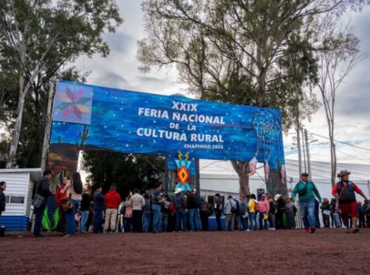 Sujetos armados asaltan taquillas de la Feria Rural