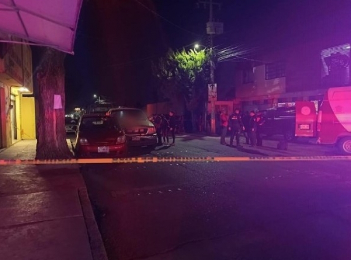 Asesinan a hombre dentro de camioneta