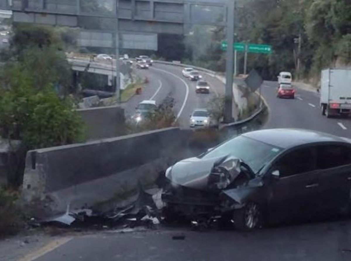 Caos en la México-Toluca por fatal accidente vehicular