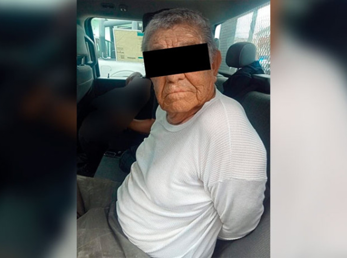 Cae anciano tras amenazar a mujeres con arma del Ejército