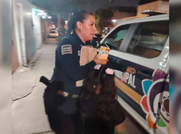 Rescatan a pequeña de 8 años que salió a buscar a su madre en calles