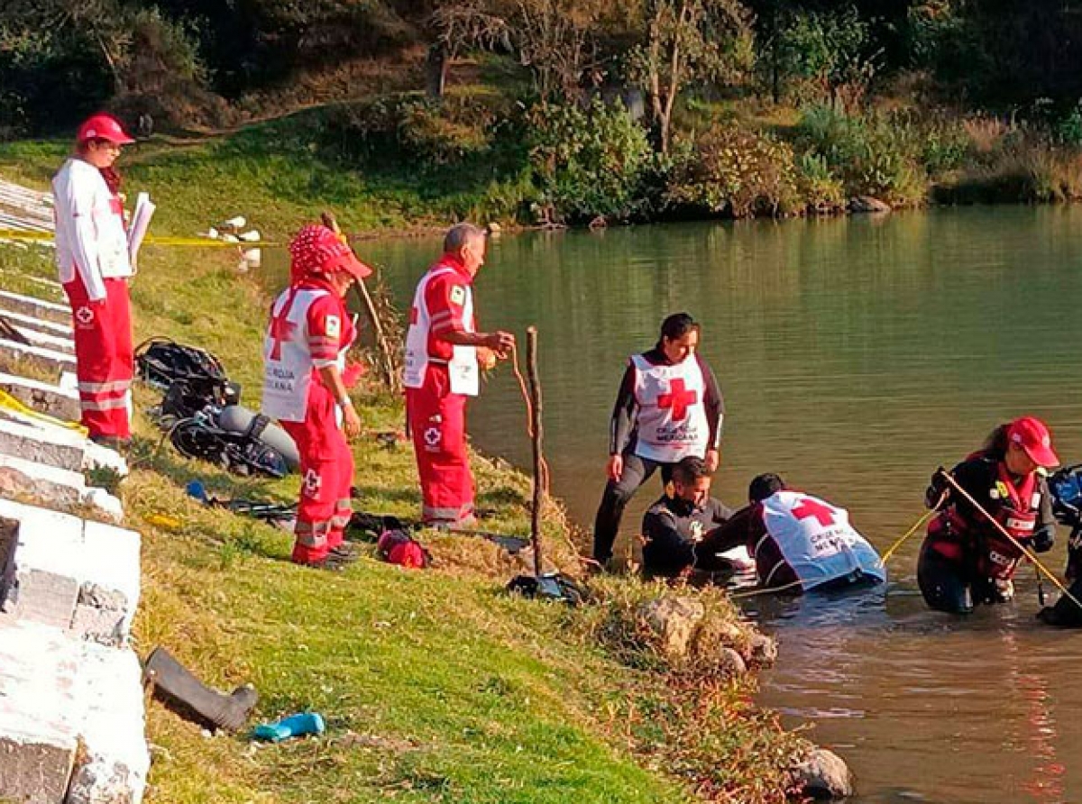Rescatan cuerpo de menor en presa de Villa del Carbón