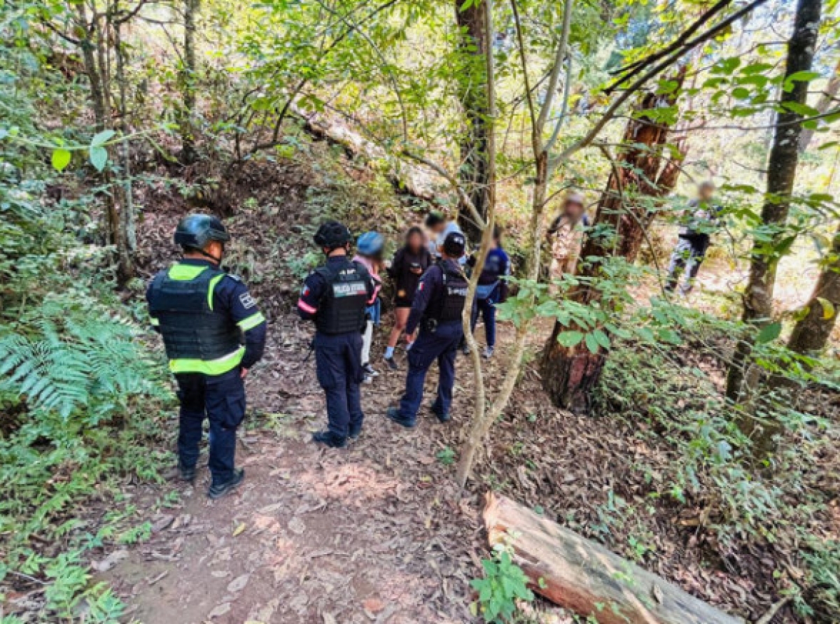 Localizan con vida a cuatro menores extraviados