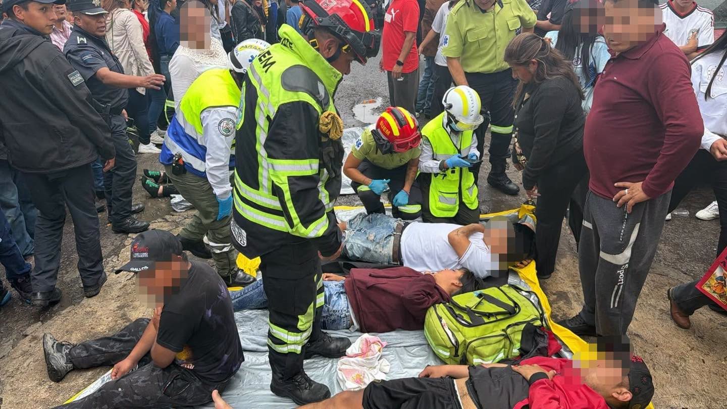 ¡Un rayo cayó en plena celebración religiosa!